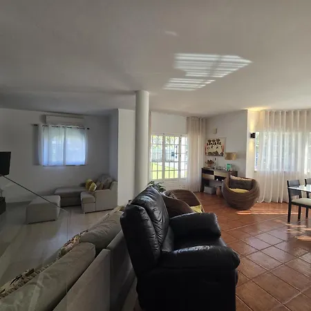 Stylish By Homing Sesimbra