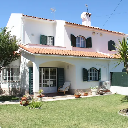 Villa Stylish By Homing Sesimbra